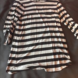Cute mid length sleeve top